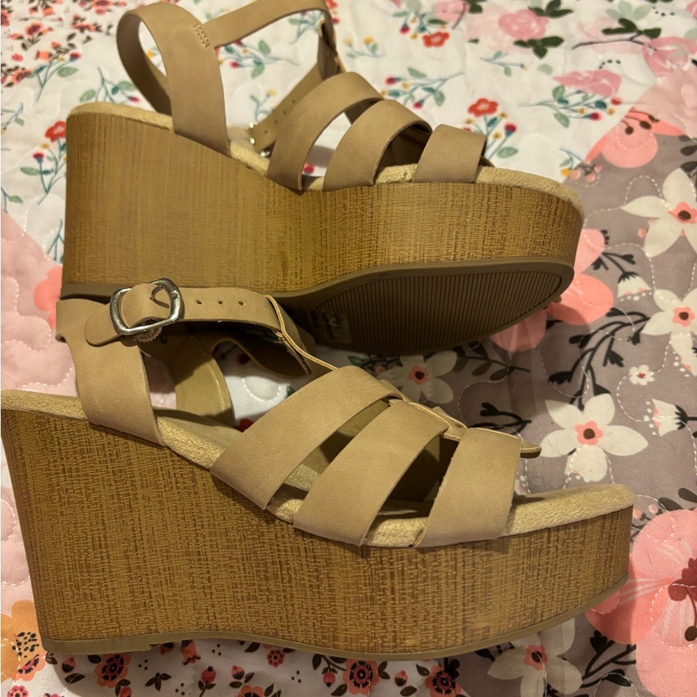 Beige Strappy Sandals - Picture 4 of 6